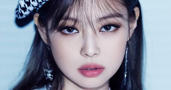 Jennie tiếp bước Jisoo lên thẳng top trending Mỹ chỉ bằng 1 bức ảnh