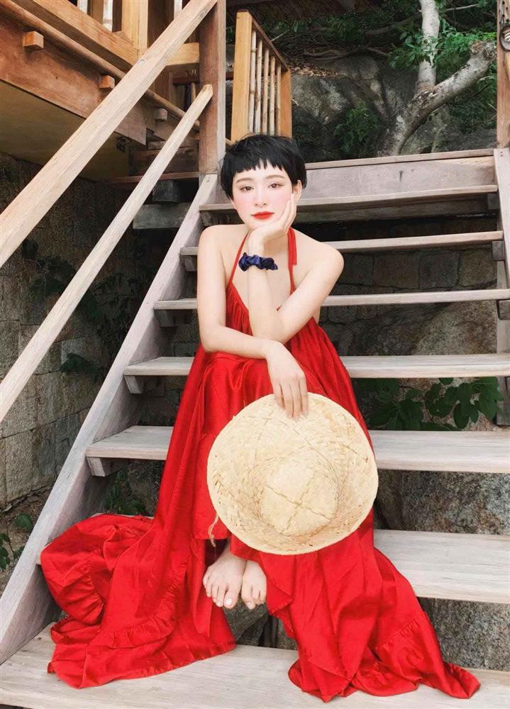 Ngực lép nhưng Hiền Hồ vẫn áp đảo Kỳ Duyên - Đông Nhi khi đụng hàng-2