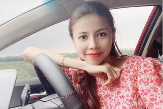 Bắt hot girl lợi dụng mác chủ shop quần áo nổi tiếng cho vay với lãi suất 'cắt cổ'