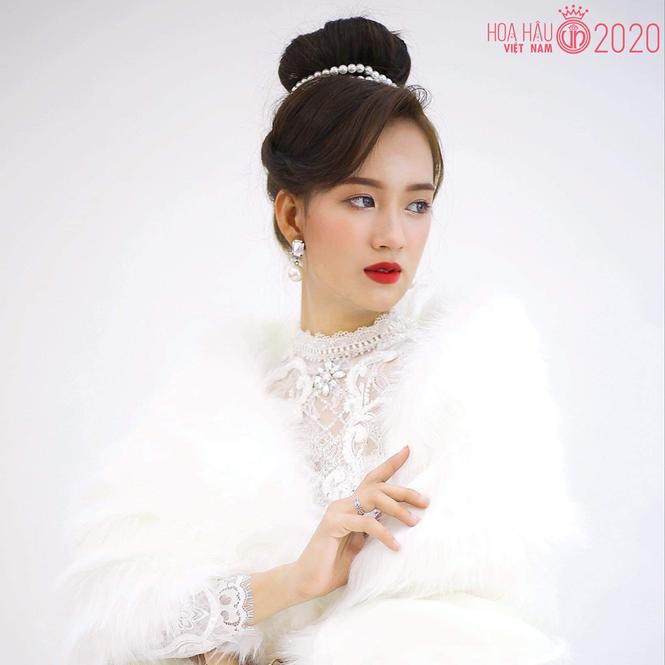 Nghề chính thí sinh Hoa hậu Việt Nam 2020: Từ vận động viên judo đến MC truyền hình-23