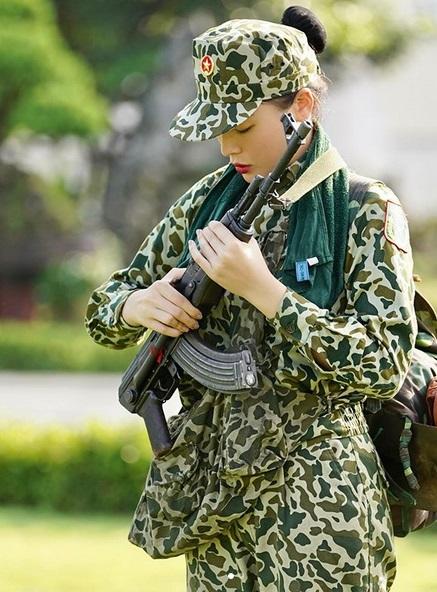 Kỳ Duyên bị bật cả móng chân khi tham gia thử thách bộ đội nhập ngũ-2