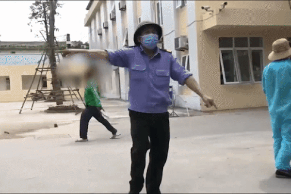 Danh tính nhóm tài xế công nghệ liên quan vụ cầm dao náo loạn Bệnh viện E-3