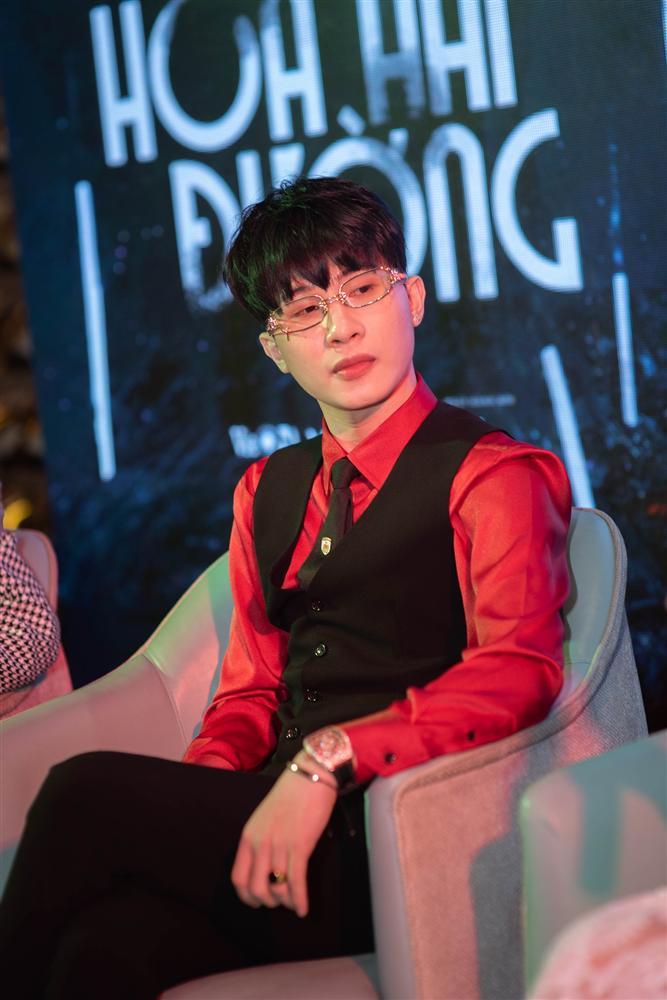 Đặc điểm nhận dạng nhà giàu: Hương Giang - Jack mặc đồ đỏ - đeo đồng hồ tiền tỷ-1