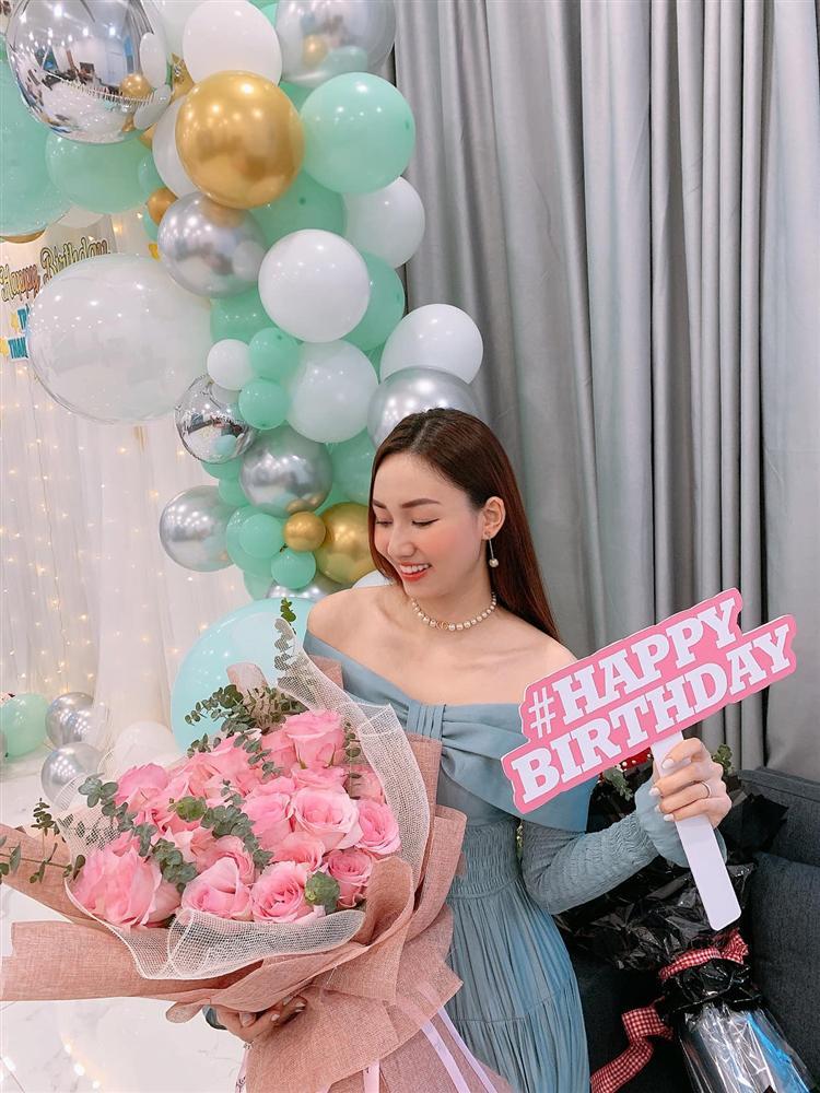 Chồng đại gia mừng sinh nhật Á hậu Ngô Trà My tình bể bình-4