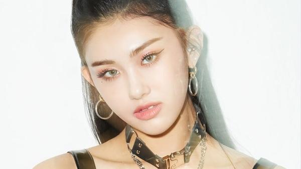 Bao giờ EVERGLOW mới thoát kiếp Mia và những người bạn?-4