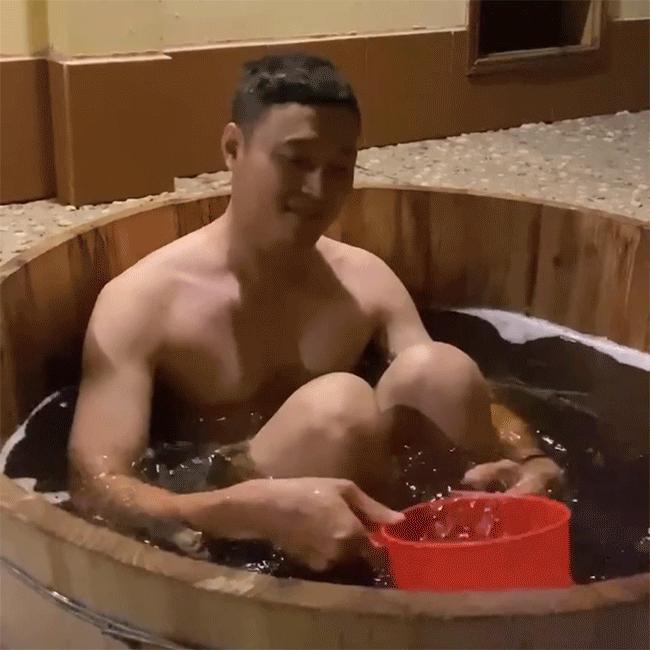 Đăng clip tắm tiên, Quang Vinh bị dân mạng hỏi 1.001 câu khó-5