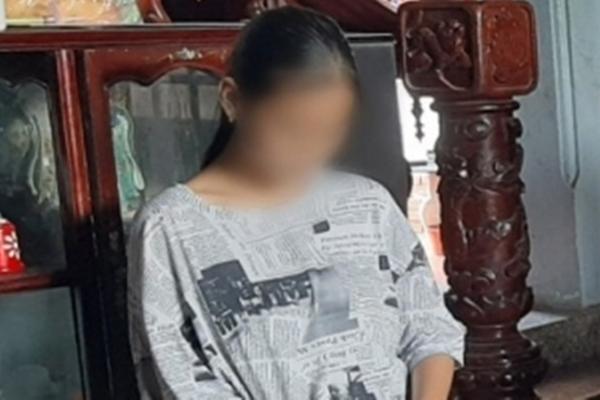 Nữ sinh vừa lên lớp 8 đã phải nghỉ học vì mang thai đôi-2