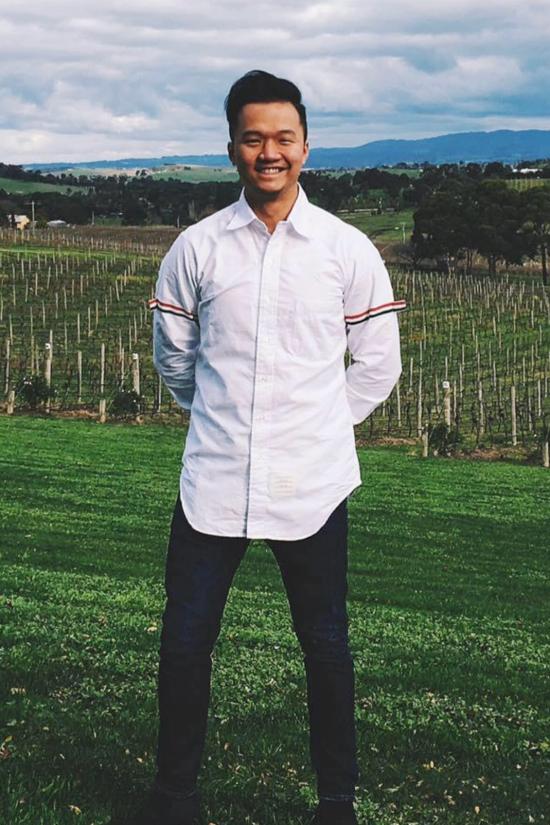 Ngoại hình bạn trai doanh nhân của Diễm My 9X-5