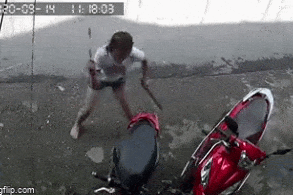 Clip: Đi ăn trộm còn nhảy múa thách thức camera, cánh sát đến tận nơi sờ gáy-1