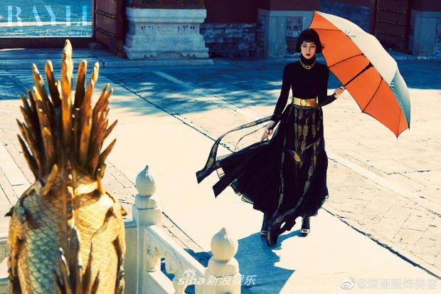 Địch Lệ Nhiệt Ba đẹp thần sầu với tóc ngắn, nhìn lại hao hao Hiền Hồ-5