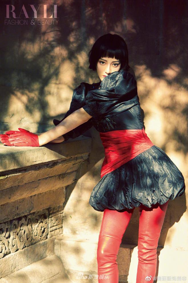 Địch Lệ Nhiệt Ba đẹp thần sầu với tóc ngắn, nhìn lại hao hao Hiền Hồ-6