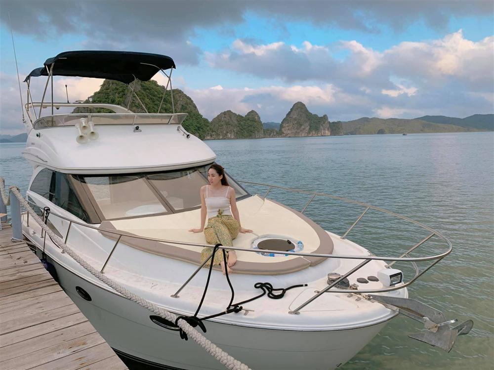 Cuộc sống bà hoàng của 4 mỹ nhân Việt sau khi lấy đại gia-14