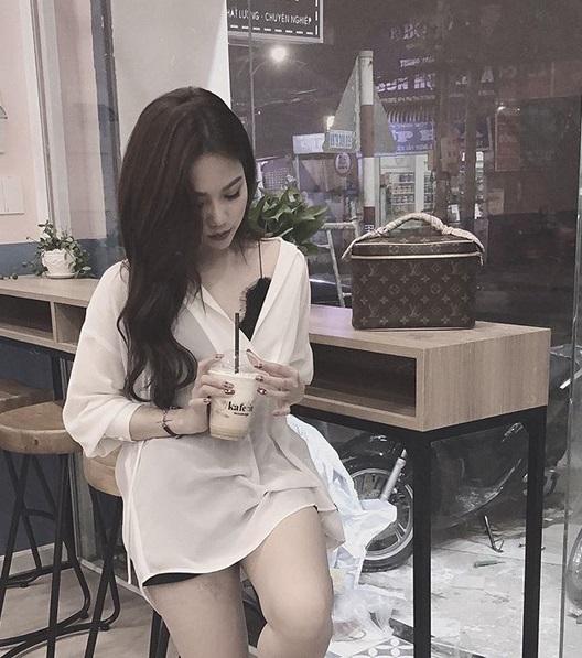 Ngoài xế hộp 5 tỷ, bạn gái rich kid của Tống Đông Khuê còn sở hữu BST túi hiệu đáng nể-10