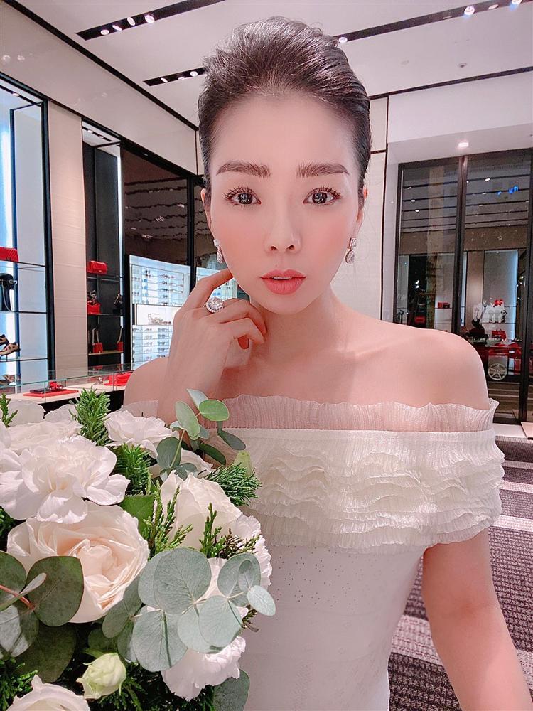 Lệ Quyên liên tục phát ngôn ẩn ý giữa nghi vấn rạn nứt hôn nhân-9