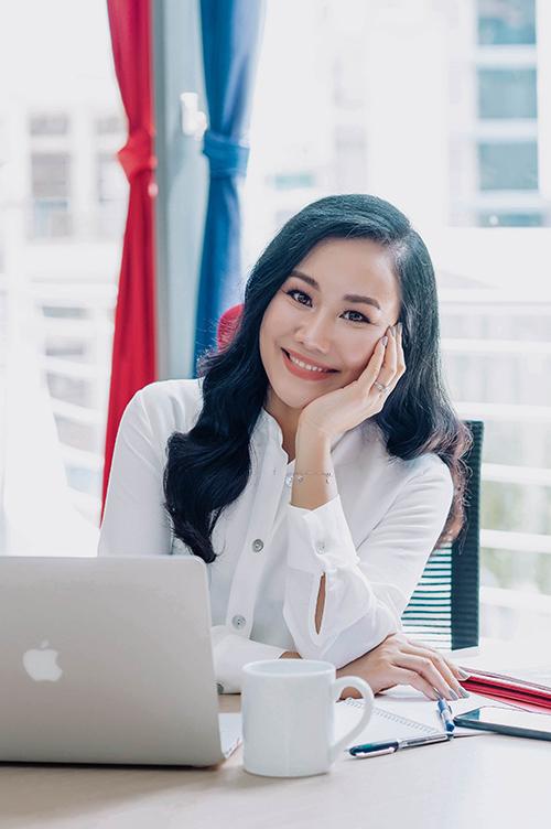 Cuộc sống không showbiz của MC Nguyệt Ánh-7