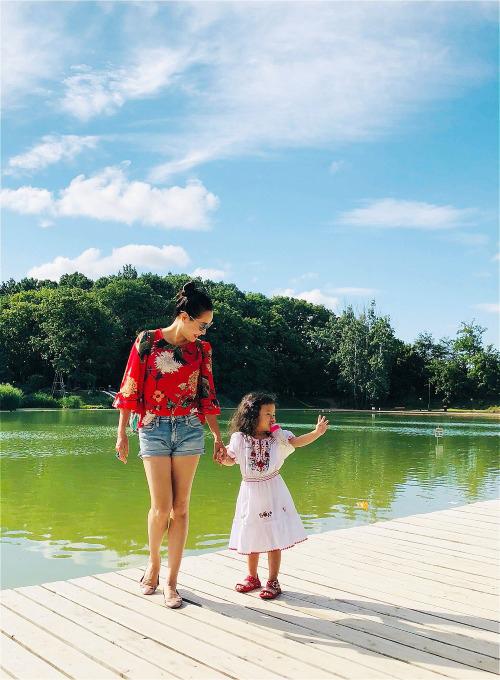 Cuộc sống không showbiz của MC Nguyệt Ánh-9