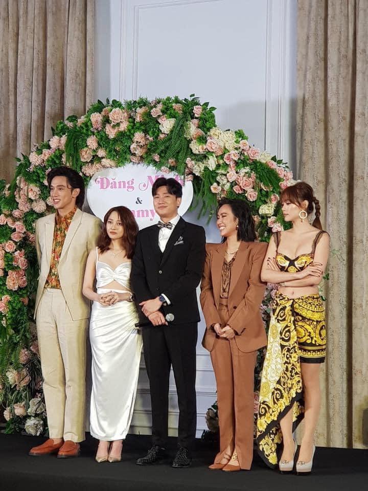 Bức ảnh nghiệt ngã làm lộ chiều cao thật của Bảo Anh-5