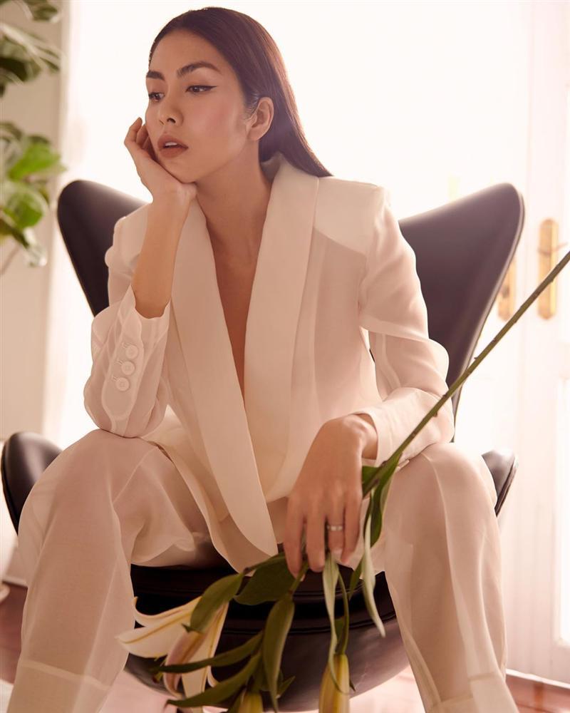 Tiểu Vy đụng hàng Tăng Thanh Hà: Mẹ 2 con lấn át đàn em nhờ màn thả rông?-5