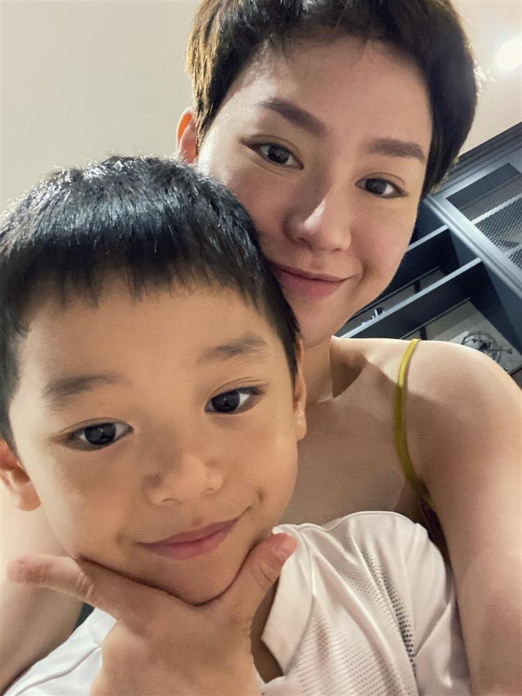 Cặp quý tử có ngoại hình không liên quan của Trà My Idol-9