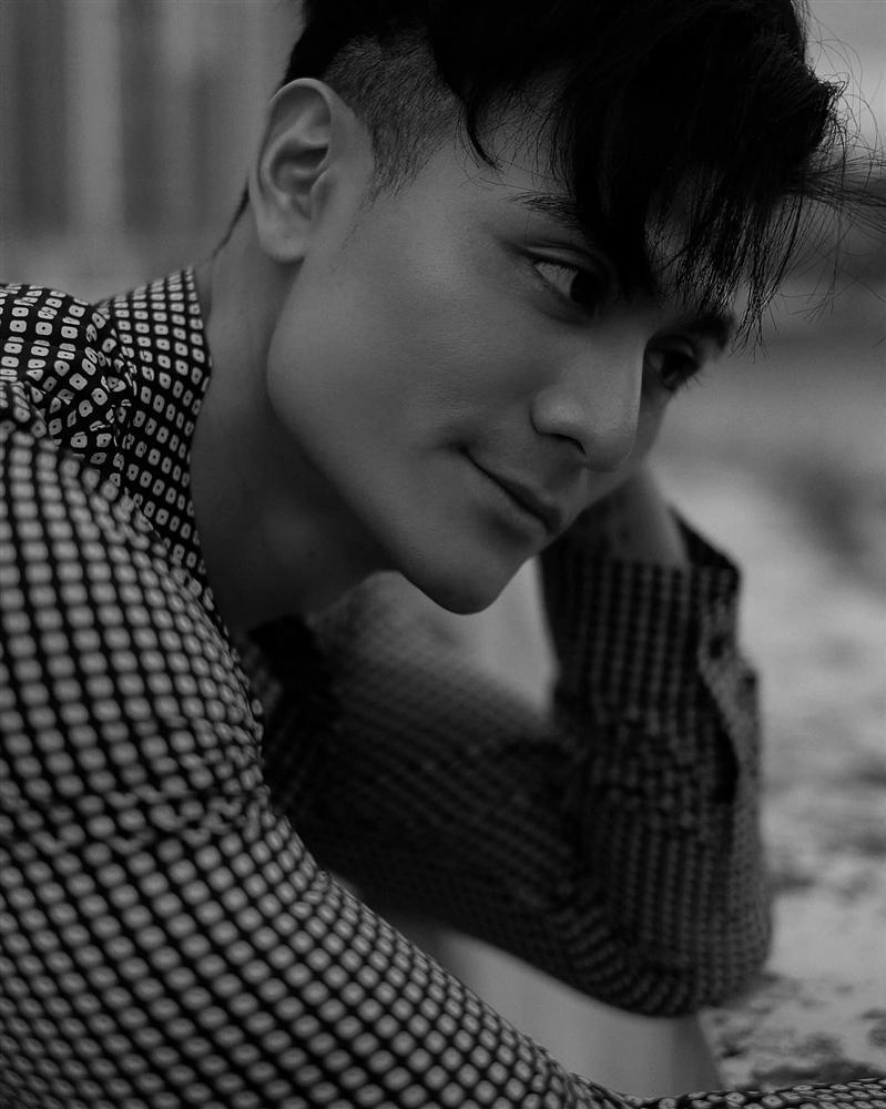 Tưởng body siêu chuẩn, nào ngờ Vĩnh Thụy có lúc lộ bụng bia nhão nhoẹt-8