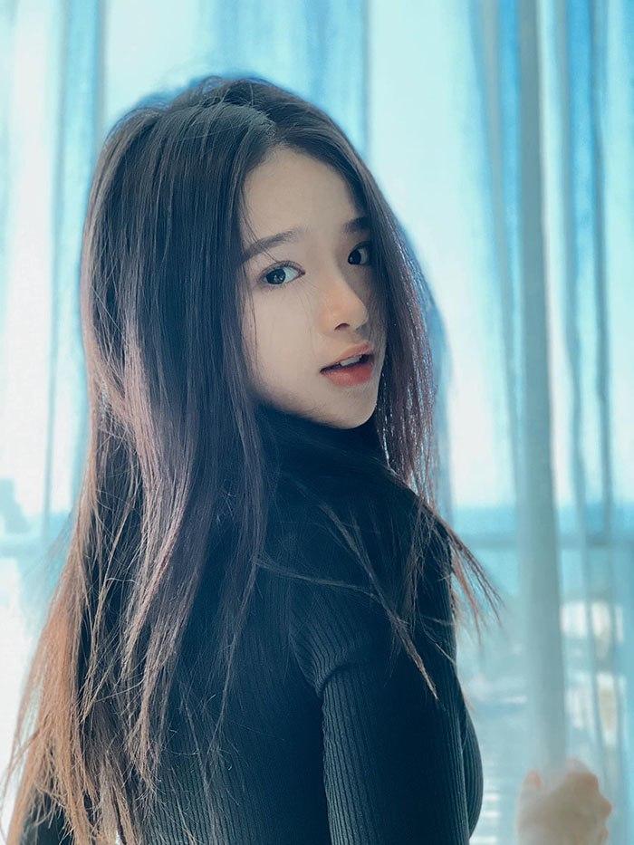 Hotgirl Linh Ka mặc hở hang khi chưa đủ 18, nổi như cồn vì phát ngôn sốc giờ ra sao?-6