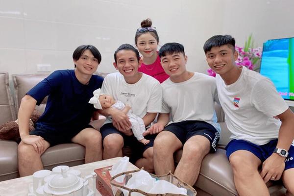 Có con nhỏ, cô giáo mầm non vẫn bị tán tỉnh, danh tính chồng không phải dạng vừa-11