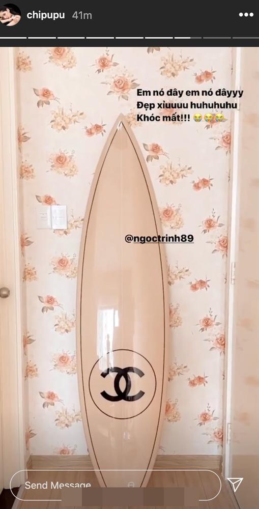 Ngọc Trinh hào phóng chuyển 100 triệu cho Chi Pu mua ván lướt sóng-5