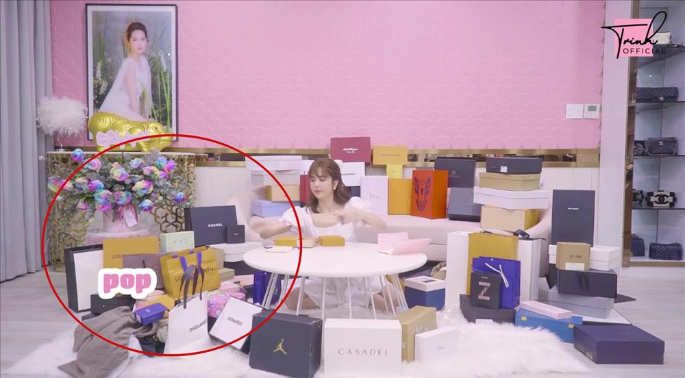 Ngọc Trinh phân biệt đối xử những món quà tiền triệu của bạn bè và quà fan tặng-4