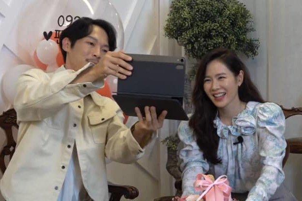 Lee Do Hyun - Mỹ nam 9x nỗ lực nuôi em tàn tật, trả nợ cho gia đình-10