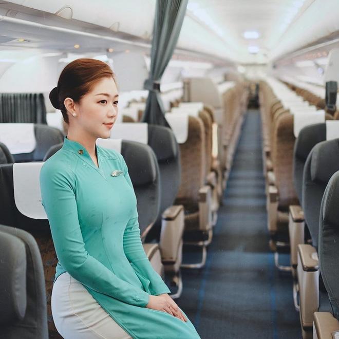 Cuộc sống hiện tại của dàn tiếp viên hàng không mặt cực xinh từng nổi đình đám MXH-6