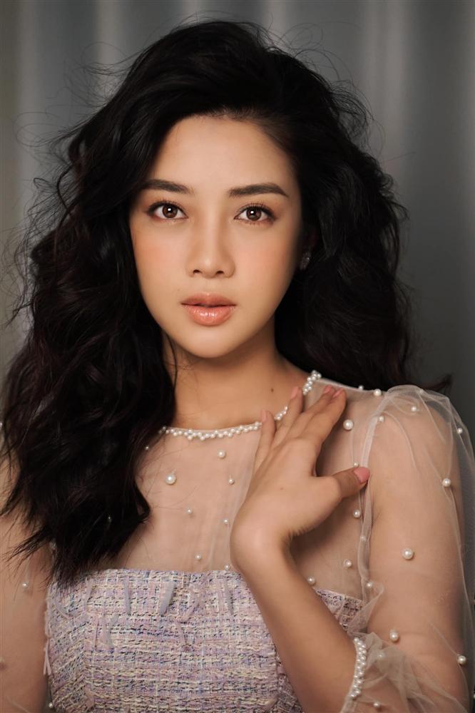 Nghi án mỹ nhân vào vai Thúy Kiều bức xúc vì tin đồn cặp kè với Mai Thu Huyền-3