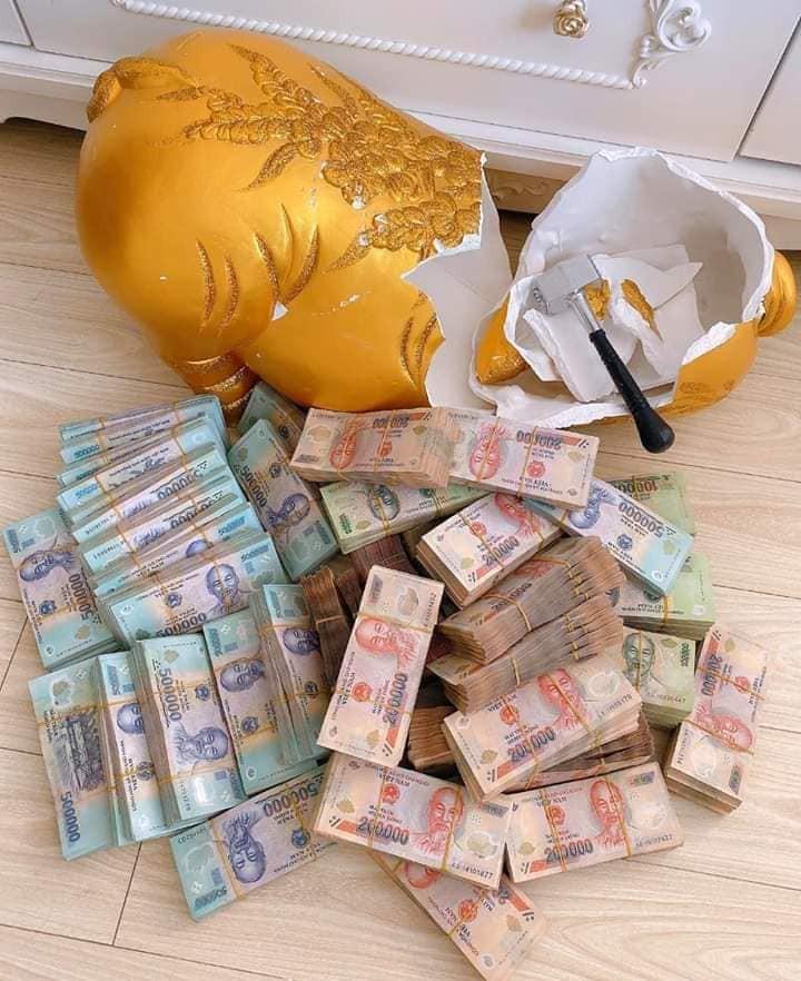 Cô gái Sài Gòn khiến dân tình choáng váng khoe đèn lồng trị giá 3,5 tỷ-4