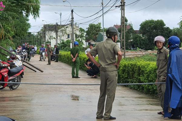 Nghe tiếng hét thất thanh, hàng xóm chạy sang phát hiện 3 mẹ con nằm gục trên vũng máu-1
