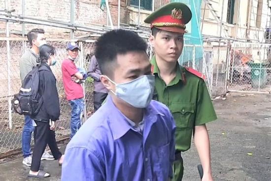 Giảm án tù cho tài xế GrabBike