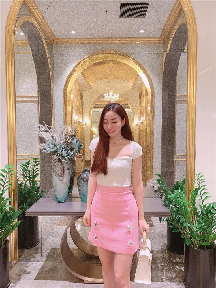 Hội chị em bông hậu ăn sinh nhật Ngô Trà My: Ngộp thở với body Thanh Tú-6