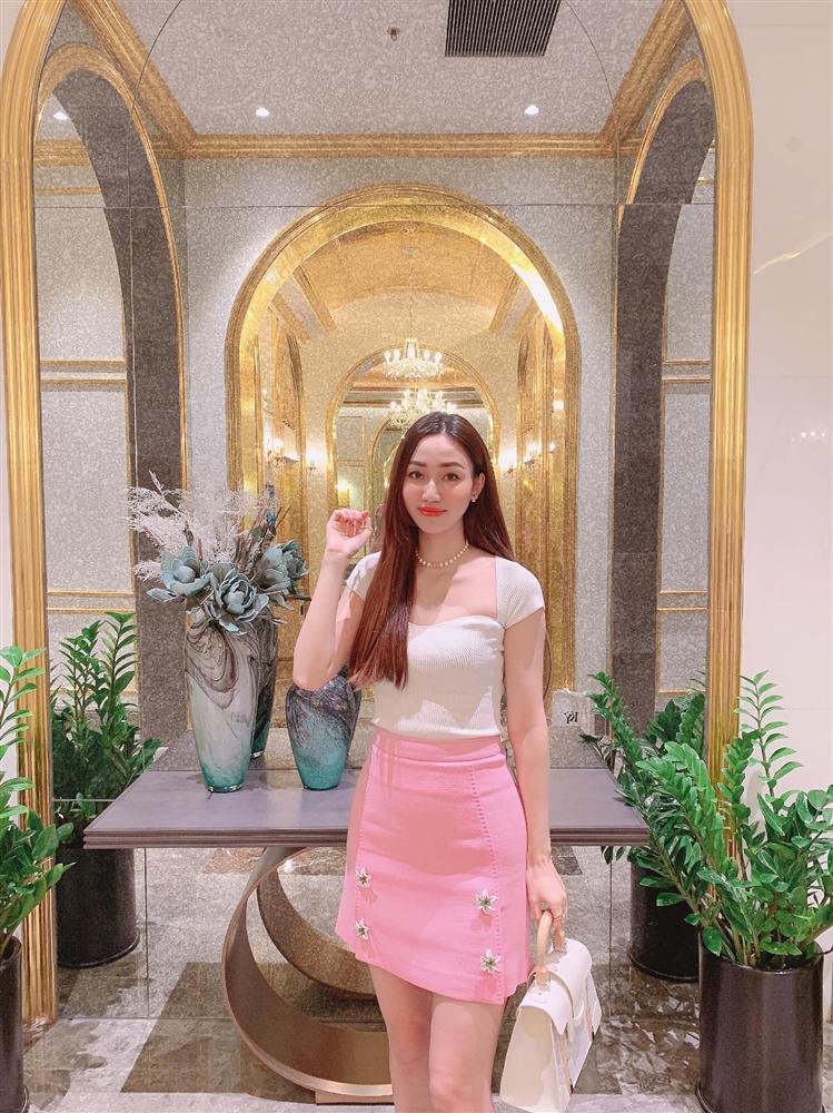 Hội chị em bông hậu ăn sinh nhật Ngô Trà My: Ngộp thở với body Thanh Tú-7