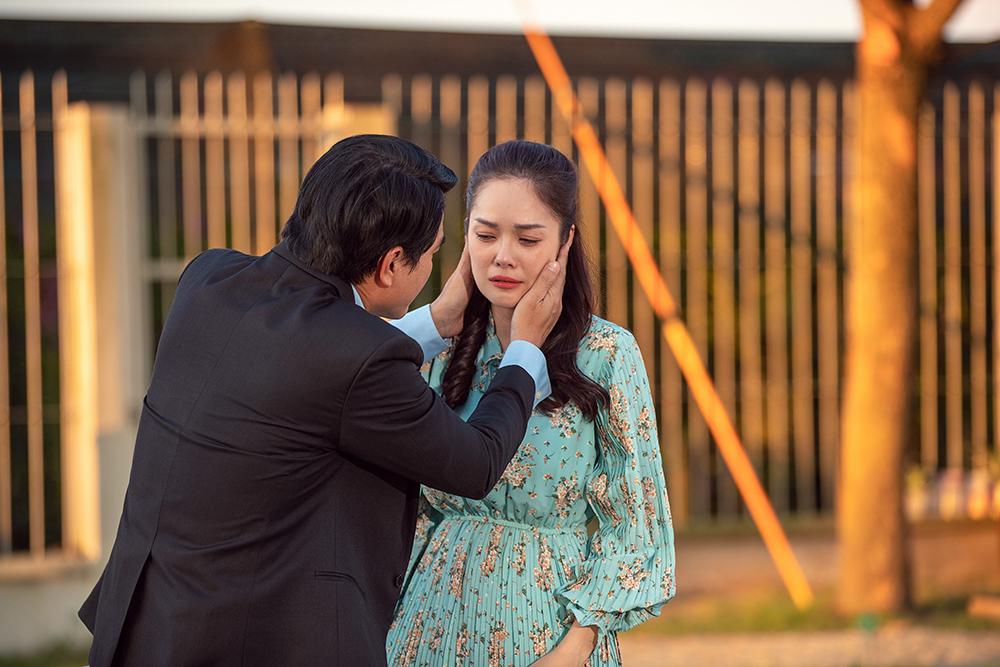 Dương Cẩm Lynh mất 3 ngày quên ăn uống để lựa trang phục hàng hiệu cho vai diễn mới-9