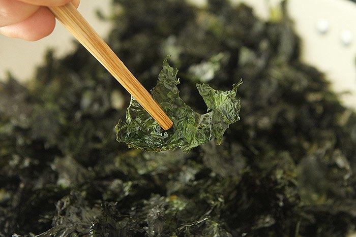 Đừng nấu canh nữa, làm rong biển rang muối mè giòn tan để ăn chơi cũng đã miệng-4