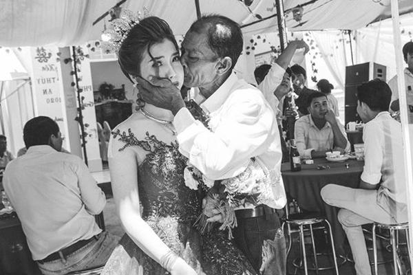 Hội FA sáng tạo độc nhất vô nhị, đóng bảo hiểm ế và cái kết cười ra nước mắt-6