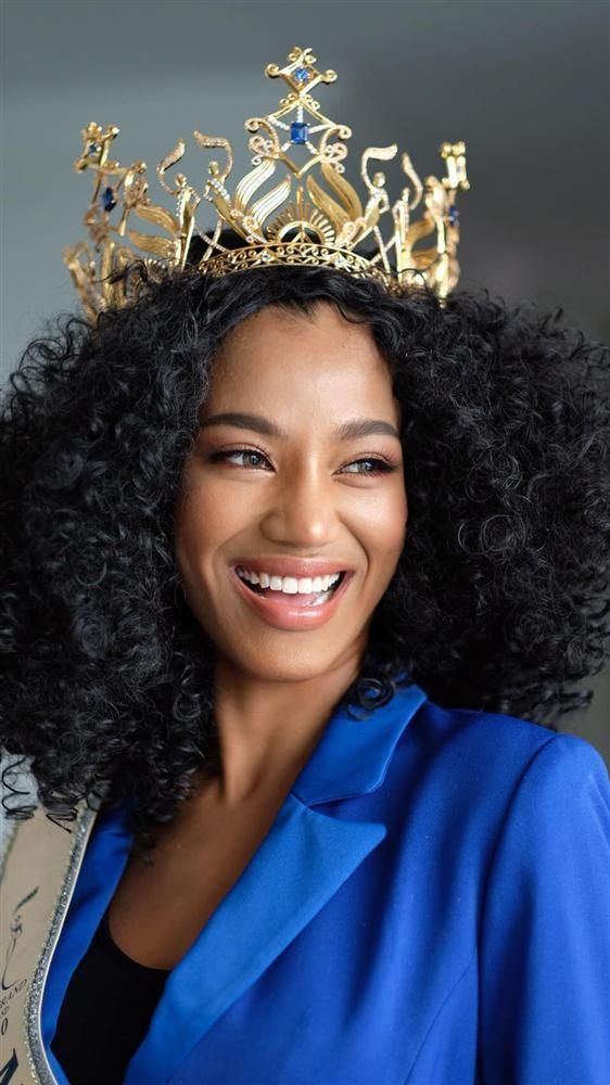 Nhan sắc tân Miss Grand Thailand 2020 nhìn giống y chang Diệu Nhi đội vương miện-13