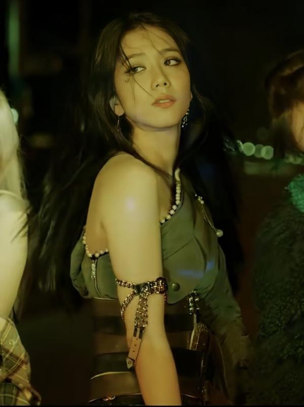 BLINKs mong chờ cú nổ nào với Lovesick Girls BLACKPINK?-5