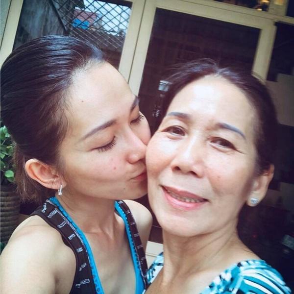 100 ngày mẹ mất vẫn chưa thể về Việt Nam, Kim Hiền chia sẻ khiến ai nấy không kìm được nước mắt-5