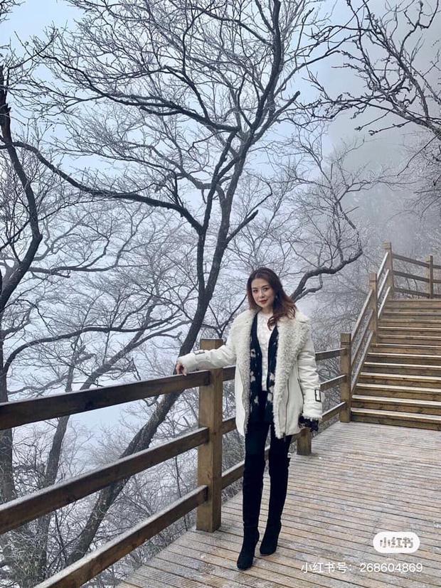 Con gái khoe có mẹ 53 tuổi vẫn trẻ xinh bất chấp, dân mạng hoảng hốt vì mình mới 23 tuổi mà đã dừ quá-4