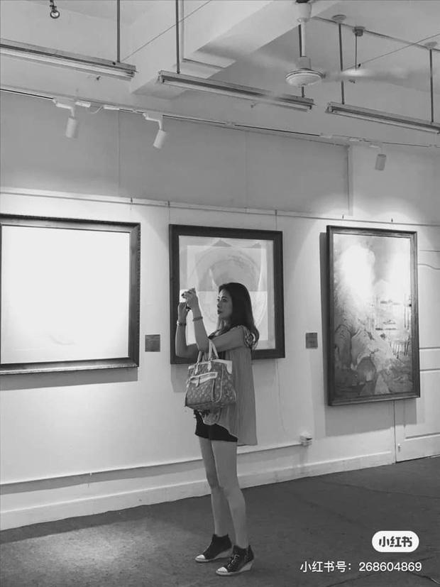 Con gái khoe có mẹ 53 tuổi vẫn trẻ xinh bất chấp, dân mạng hoảng hốt vì mình mới 23 tuổi mà đã dừ quá-6