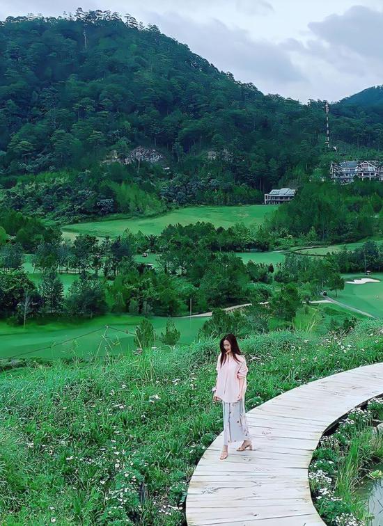 Midu sống ảo ở homestay giữa đồi thông-5