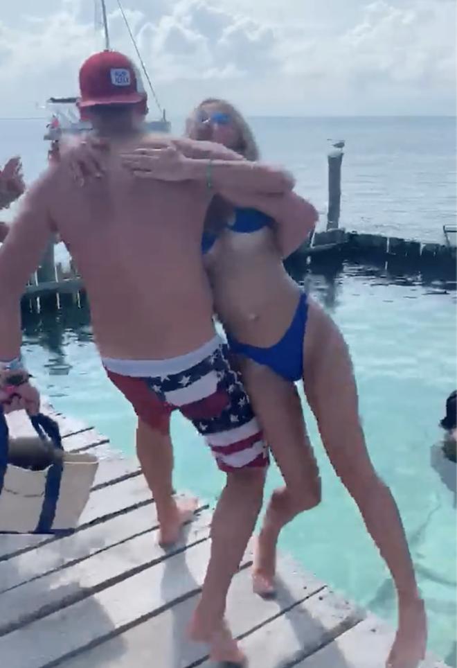 Đẩy ngã người yêu xuống hồ nuôi cá sấu, chàng trai nhận về cơn mưa chỉ trích của cộng đồng mạng-1