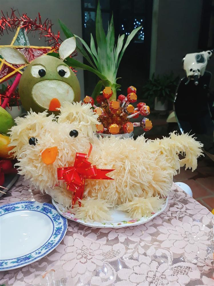 Mẹ Hà Nội khéo tay chỉ cách tỉa quả bưởi trang trí mâm cỗ Trung thu-7