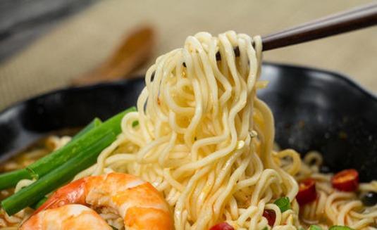 Nấu mì tôm, đừng cho luôn vào nồi, thêm một bước nữa mì vừa ngon lại đỡ hại sức khỏe-1