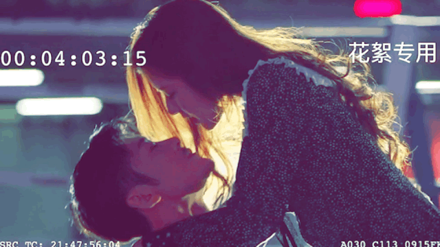 Hậu trường cảnh hôn nóng rực, đập vào tường lột cả y phục trong phim Trung Quốc-7