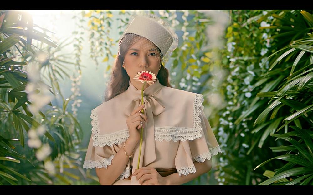 ĐÚNG CŨNG THÀNH SAI của Mỹ Tâm đẹp thì có đẹp nhưng chưa xứng tầm-5